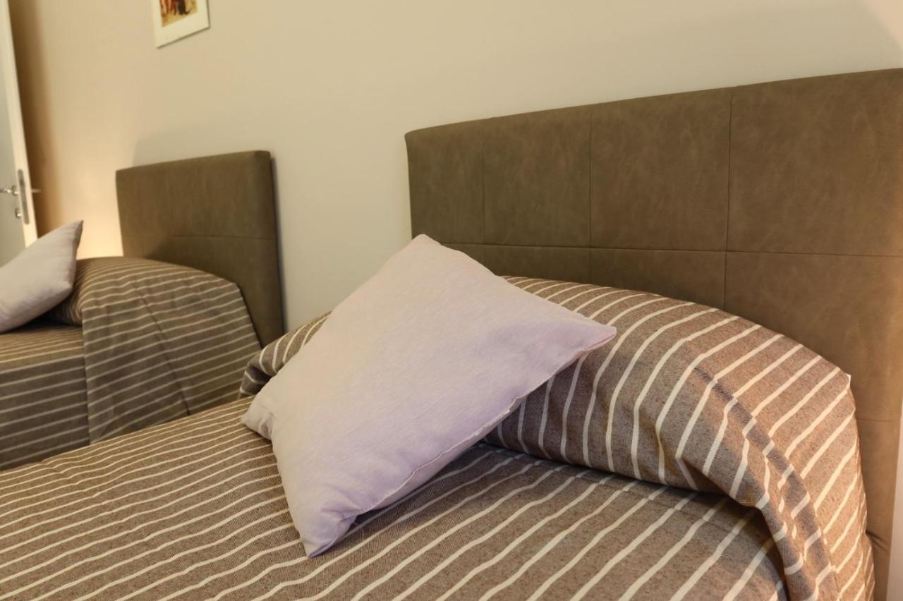 Granny House Apartment Специя Екстериор снимка