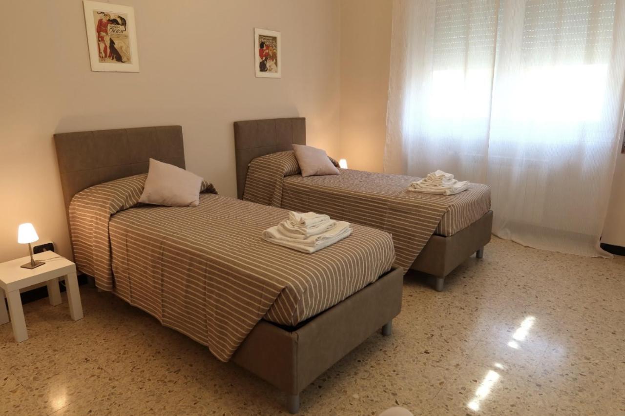 Granny House Apartment Специя Екстериор снимка