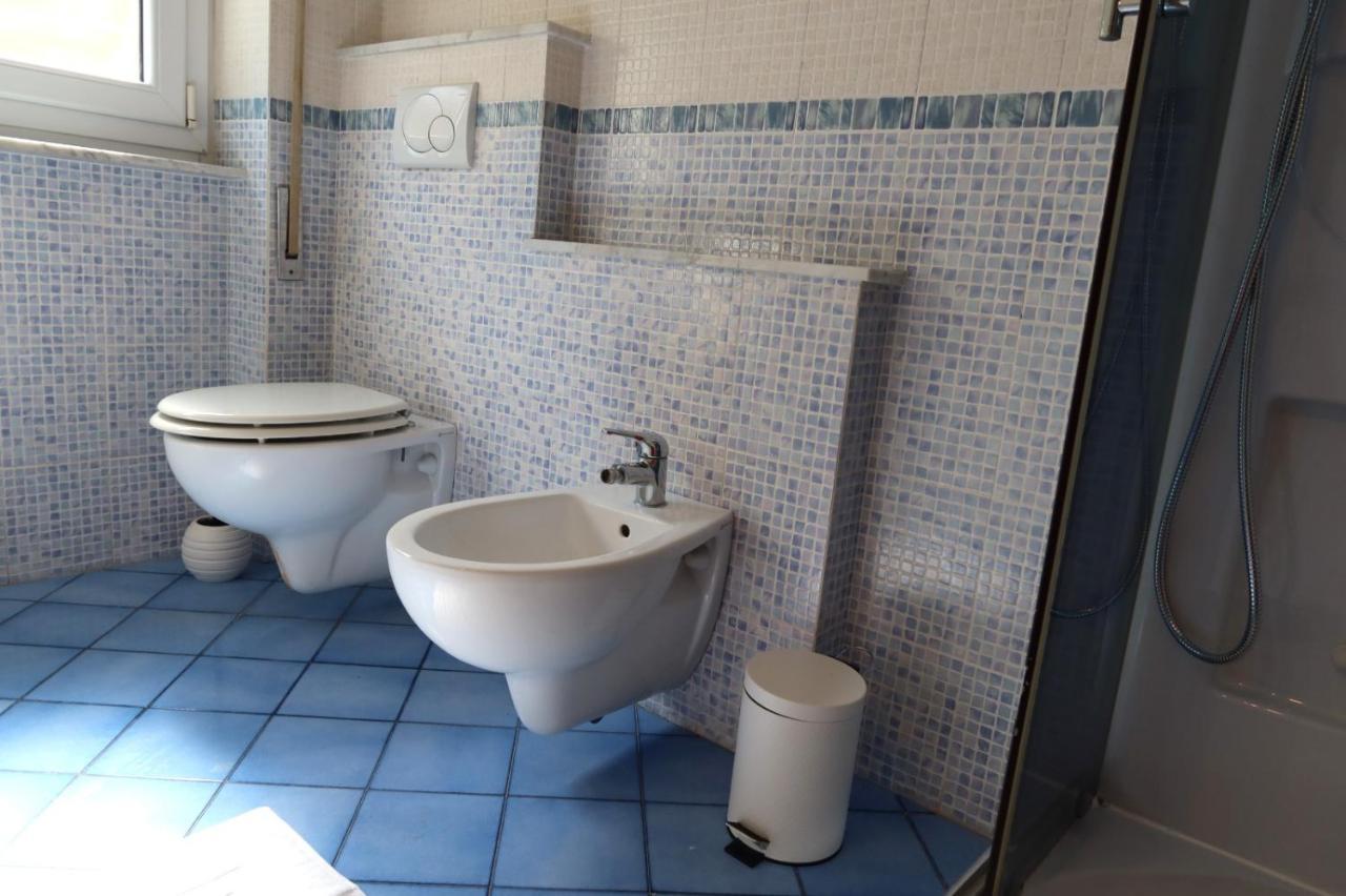 Granny House Apartment Специя Екстериор снимка